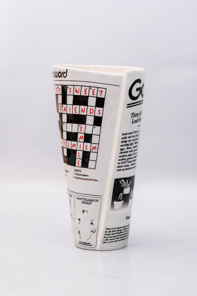 Vase, Newspaper
